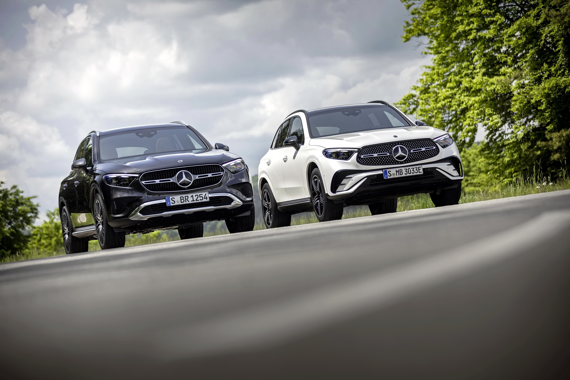 The new 2023 Mercedes-Benz GLC does not take two steps back and forth