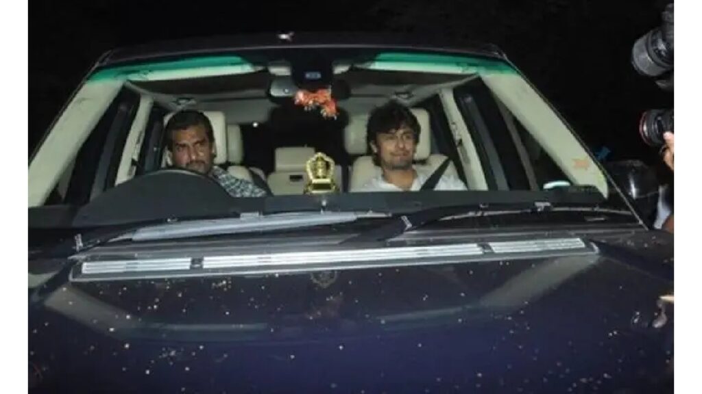 Sonu Nigam with His Range Rover Vogue