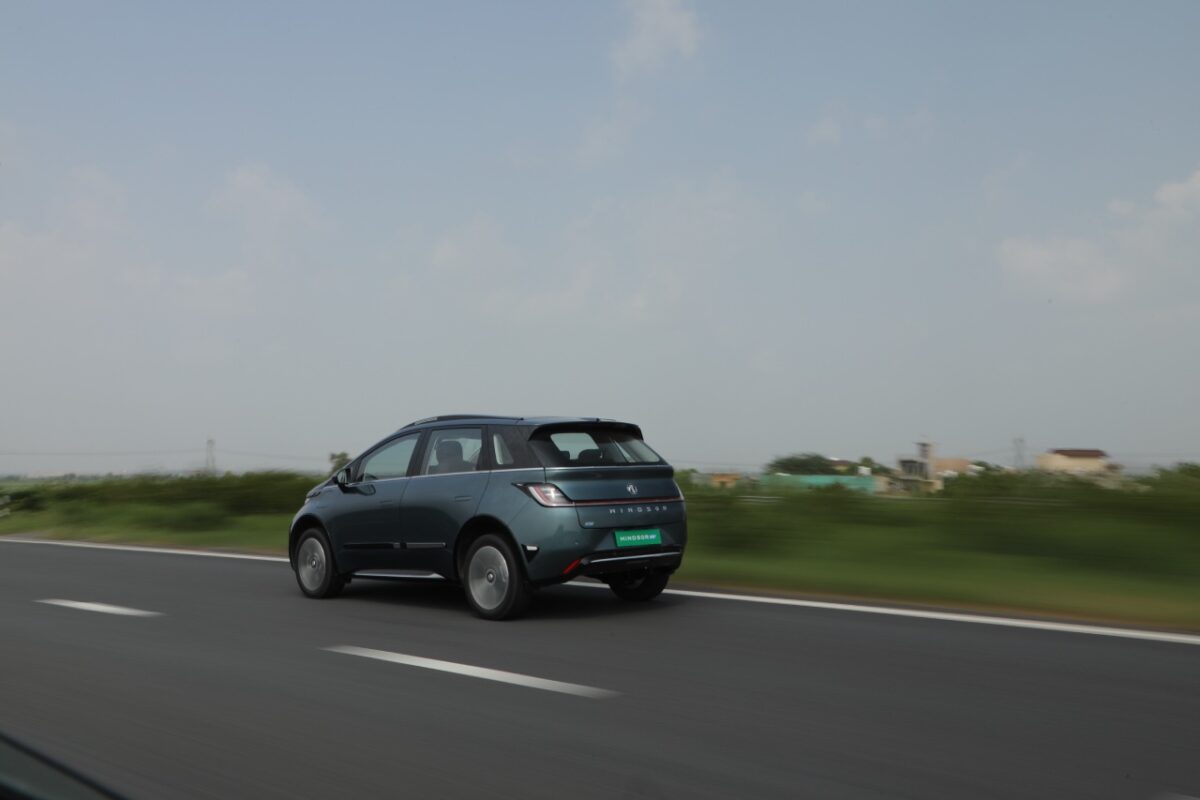 Mg Windsor Turquoise Green Rear Three Quarters Action Shot